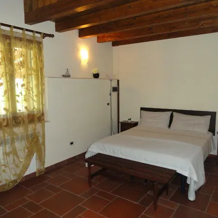 Casa Borgo Parrini Feriehus *